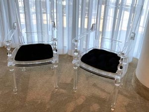 アクリル家具