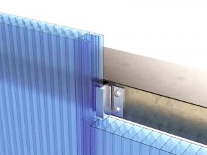 プラスチックファサードの取り付け